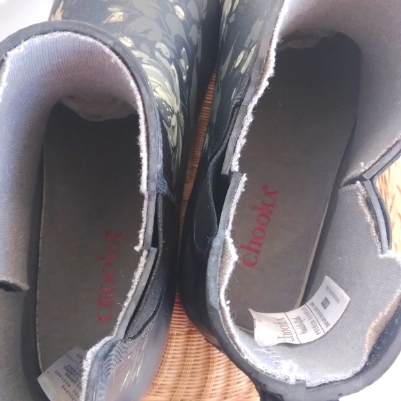 Chooka Womens Flower Press Chelsea Black Rain Boots(Size 10) Excellent Condition - Picture 4 of 4